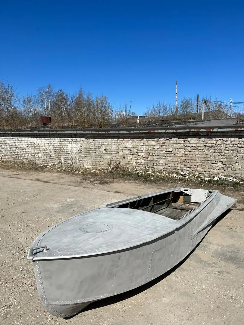 (2023) Казанка М Ветровое стекло Комфорт с бовоиной Классик, покраска в зеленый камуфляж