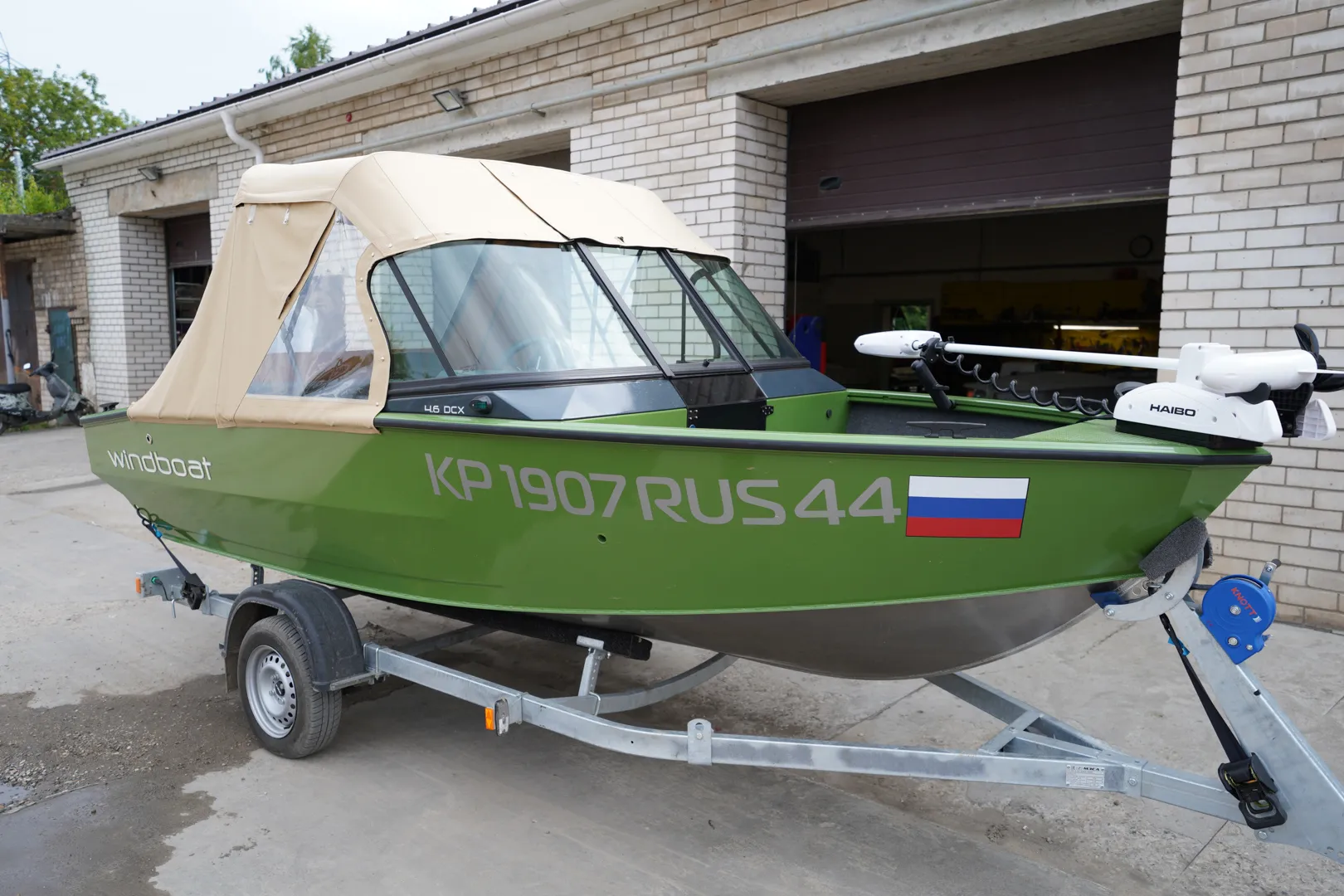 (2024) Windboat 4.6 dcx