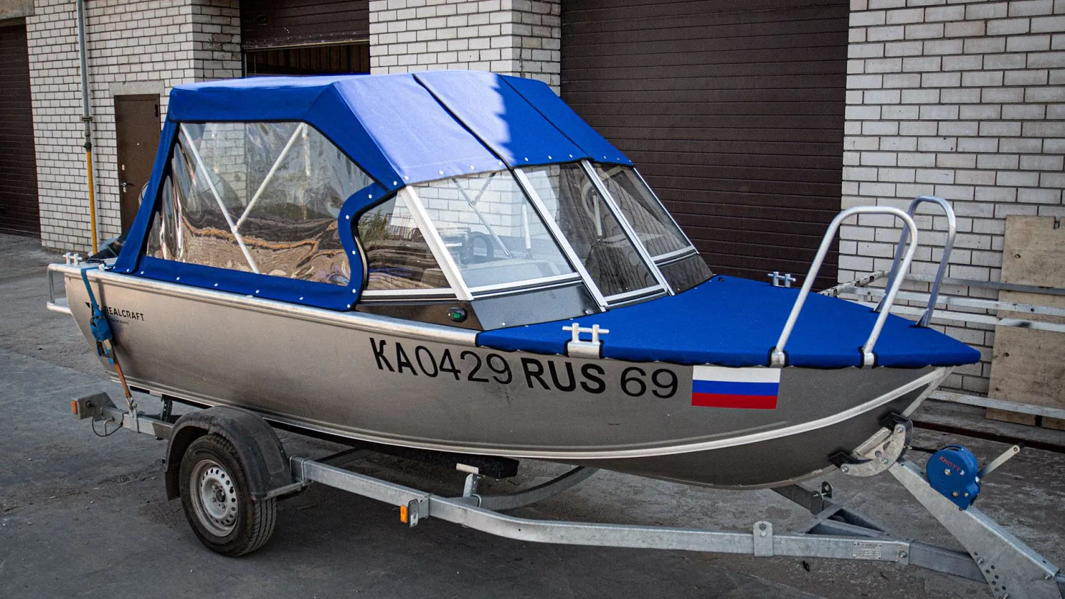 (2021) RealCraft 440 Тент ходовой на заводское стекло