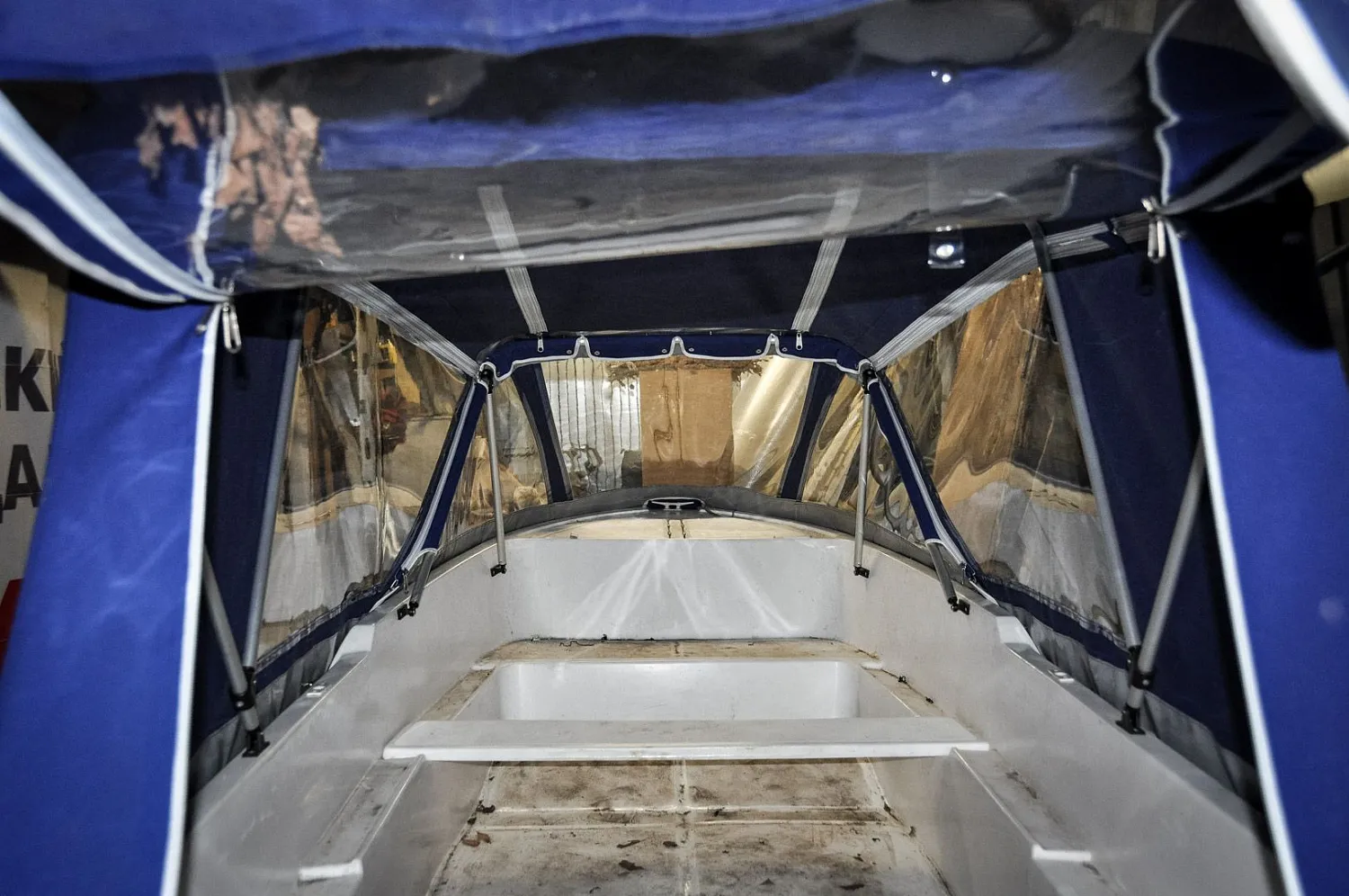 (2014) Nissamaran Laker 410 Ходовой тент