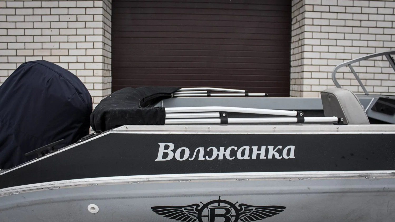(2016) Волжанка 49 Фиш Ветровое стекло Элит, Тент ходовой, стояночный, транспортировочный