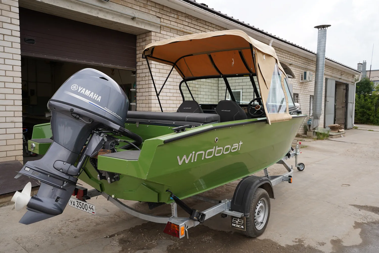 (2024) Windboat 4.6 dcx