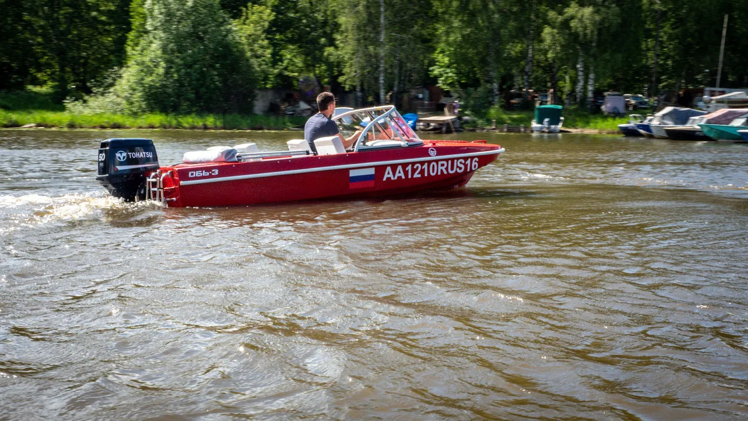 (2021) Обь 3 Ветровое стекло Элит с боковиной Классик, тент Ходовой, покраска в красный цвет