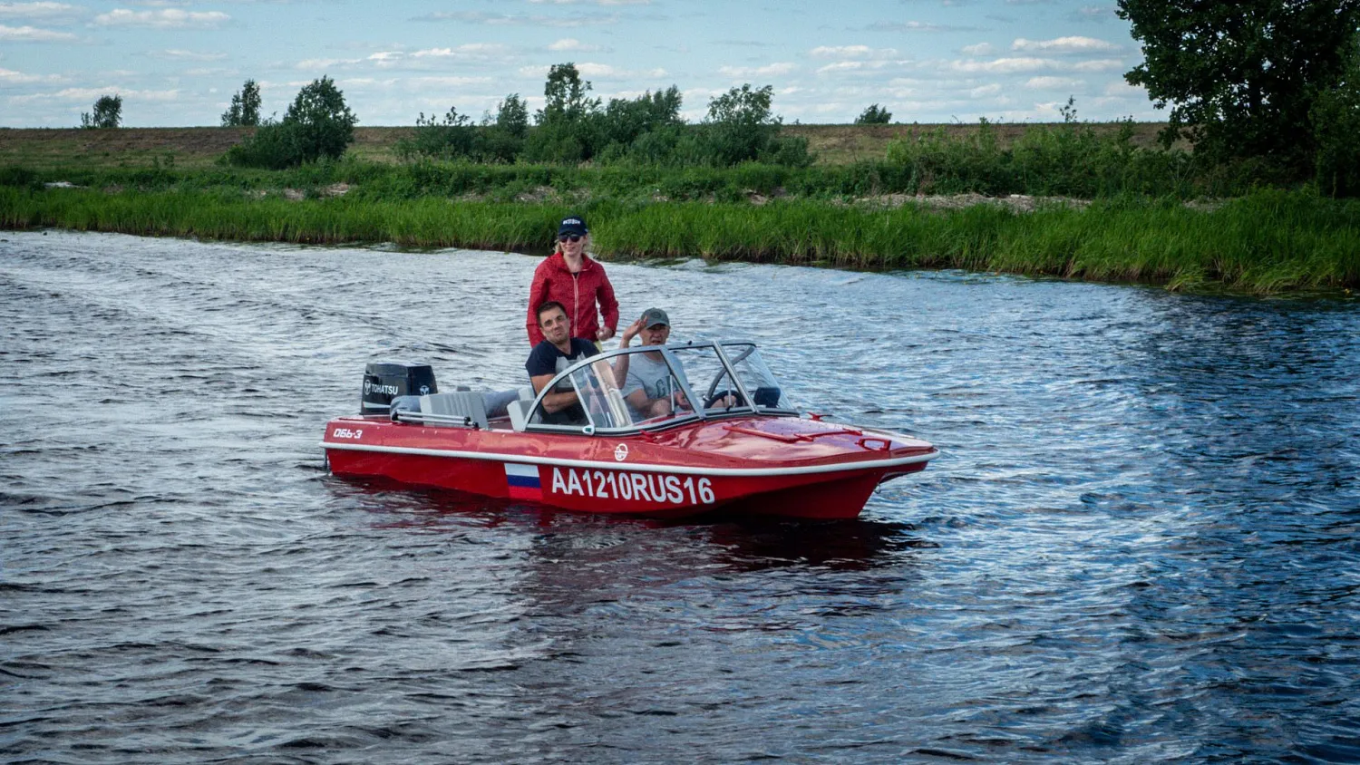 (2021) Обь 3 Ветровое стекло Элит с боковиной Классик, тент Ходовой, покраска в красный цвет