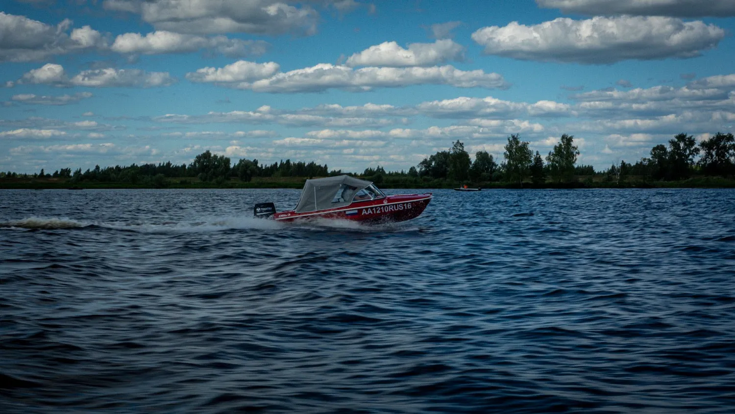 (2021) Обь 3 Ветровое стекло Элит с боковиной Классик, тент Ходовой, покраска в красный цвет
