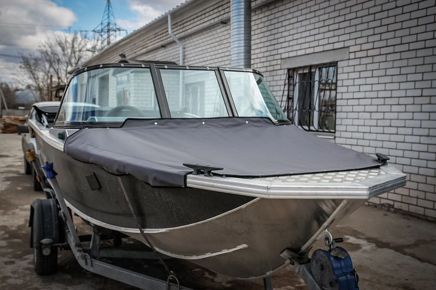 (2017) Волжанка 46 Фиш ходовой, носовой и транспортировочные тенты