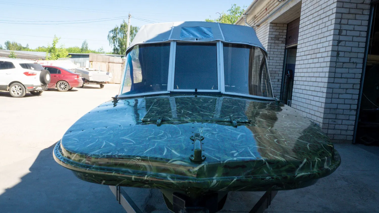 (2022) Обь 3 Ветровое стекло Комфорт с боковиной Классик, покраска в зеленый камуфляж