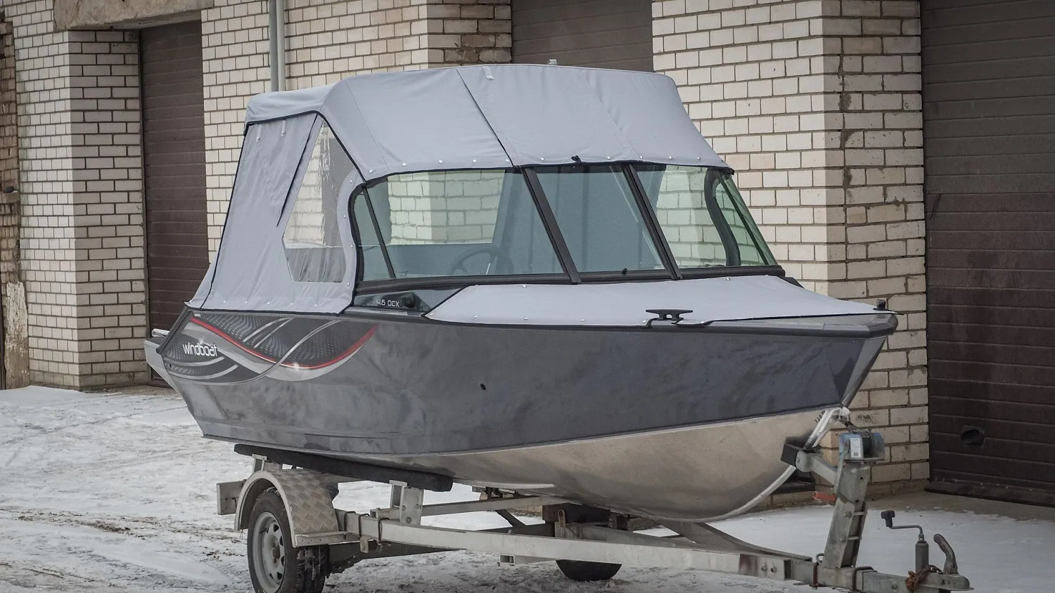 (2022) Windboat 4.6 DCX Ходовой тент на заводское ветровое стекло Стояночный и Носовой тенты