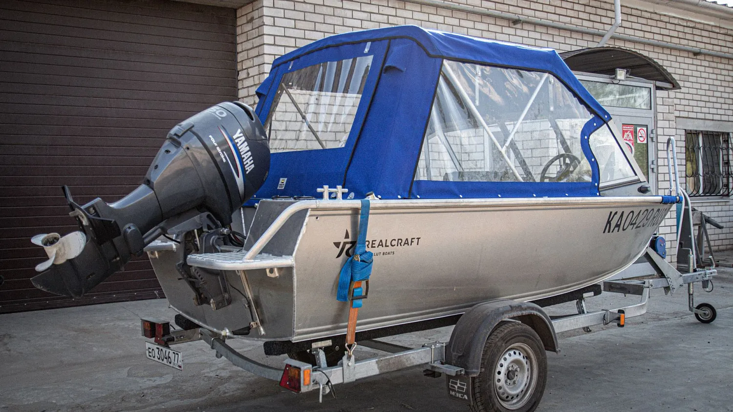 (2021) RealCraft 440 Тент ходовой на заводское стекло