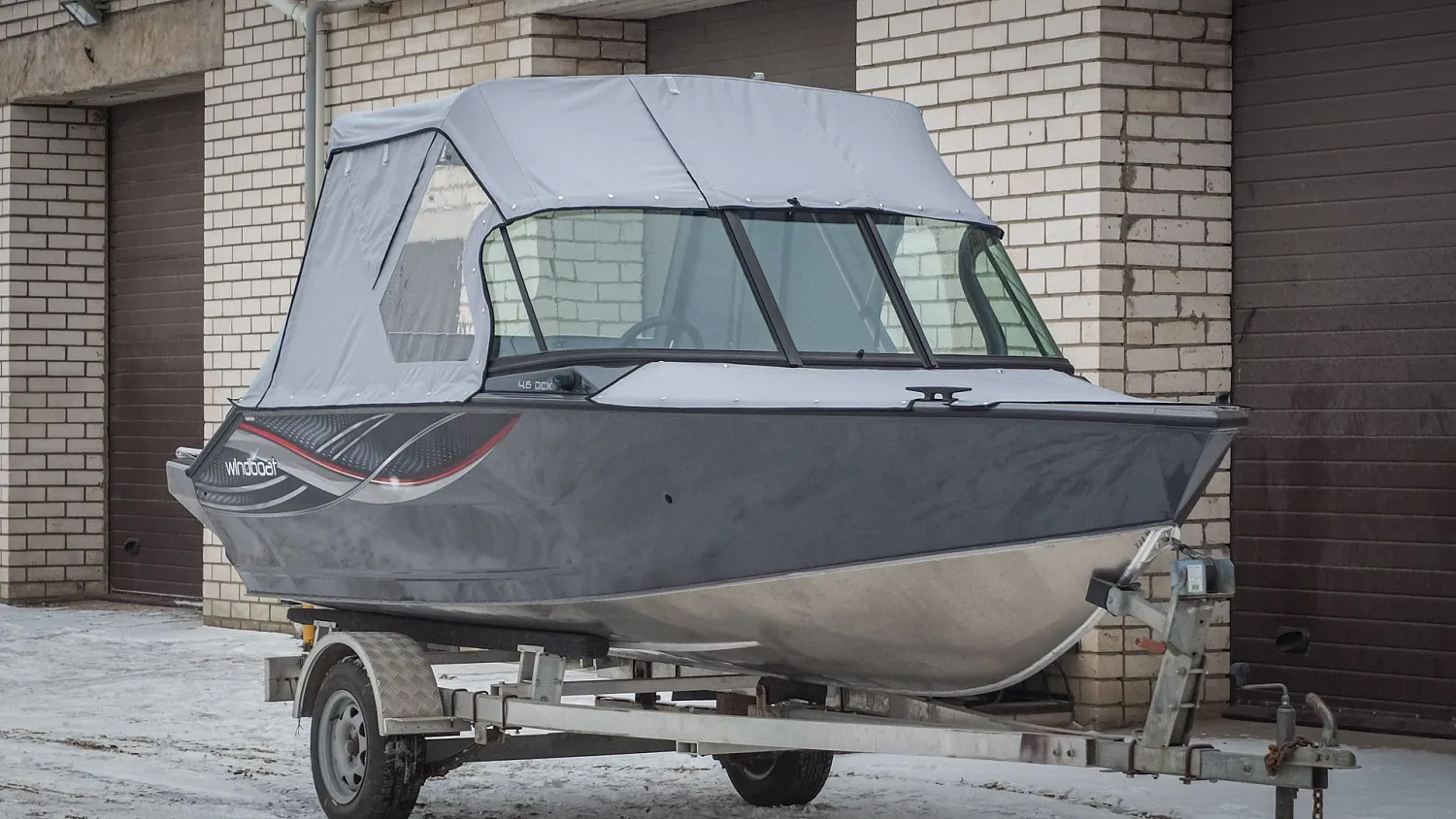 (2022) Windboat 4.6 DCX Ходовой тент на заводское ветровое стекло Стояночный и Носовой тенты