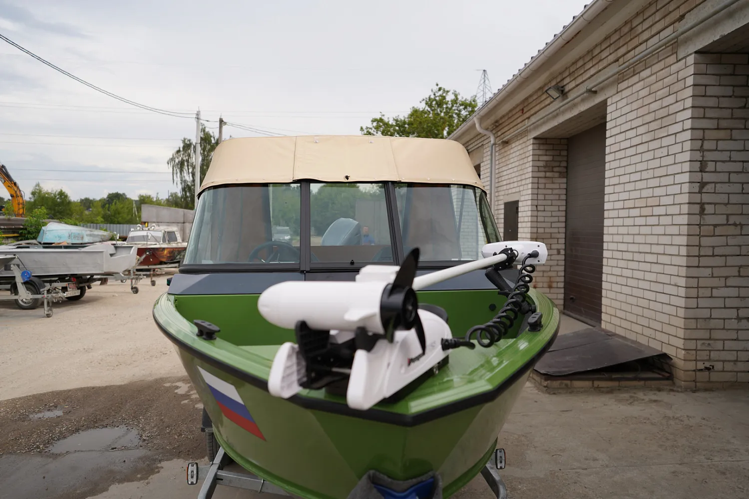 (2024) Windboat 4.6 dcx