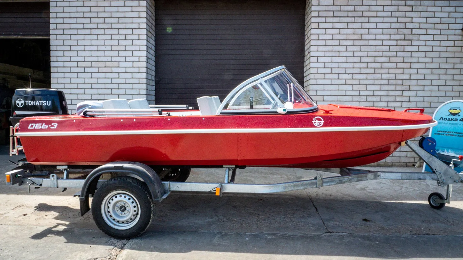 (2021) Обь 3 Ветровое стекло Элит с боковиной Классик, тент Ходовой, покраска в красный цвет