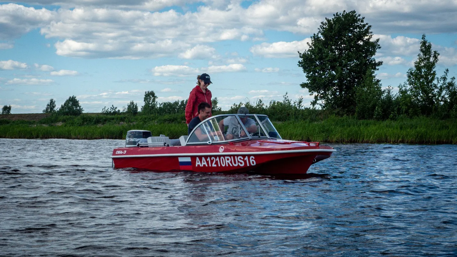 (2021) Обь 3 Ветровое стекло Элит с боковиной Классик, тент Ходовой, покраска в красный цвет