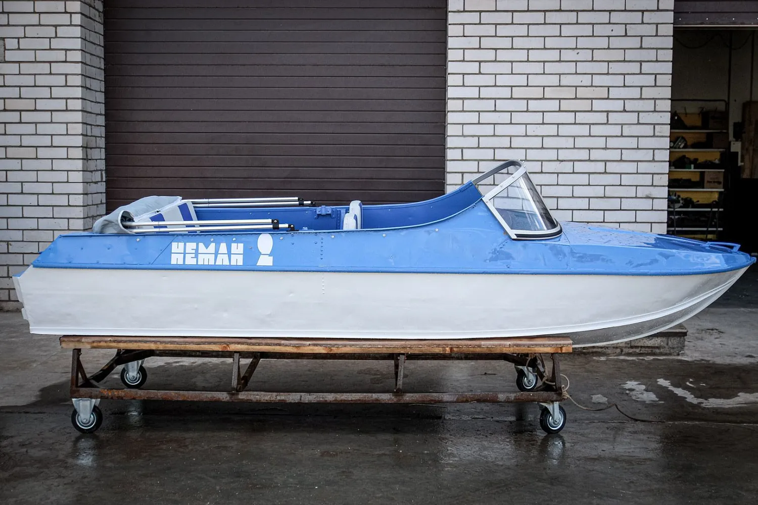 (2017) Неман 2 Ветровое стекло Элит и Ходовой тент (2017) Неман 2 Ветровое стекло Элит и Ходовой тент