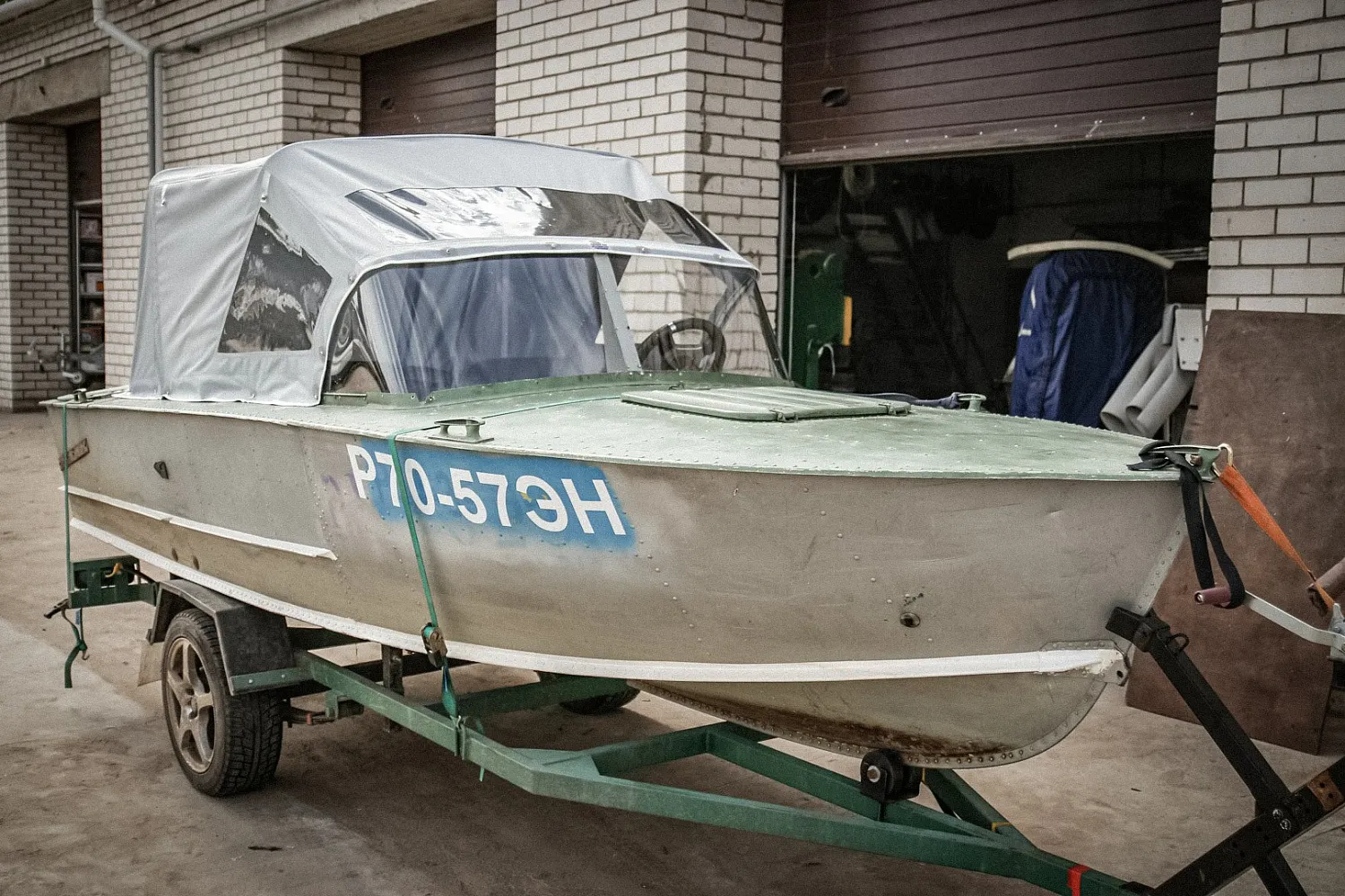 (2017) Прогресс 2 Заводское ветровое стекло и Ходовой тент