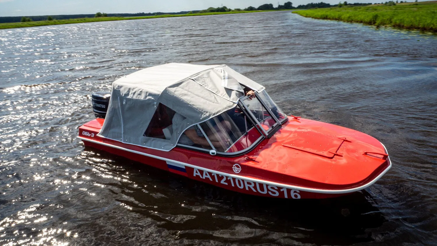 (2021) Обь 3 Ветровое стекло Элит с боковиной Классик, тент Ходовой, покраска в красный цвет