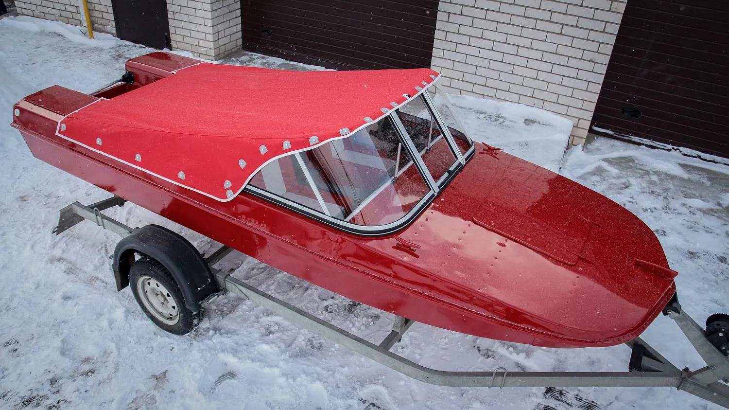 (2018) Обь 3 Ветровое стекло Элит с боковиной Классик, тент Стояночный, покраска в Красный