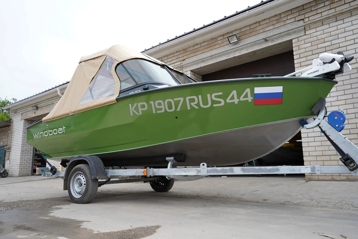 (2024) Windboat 4.6 dcx