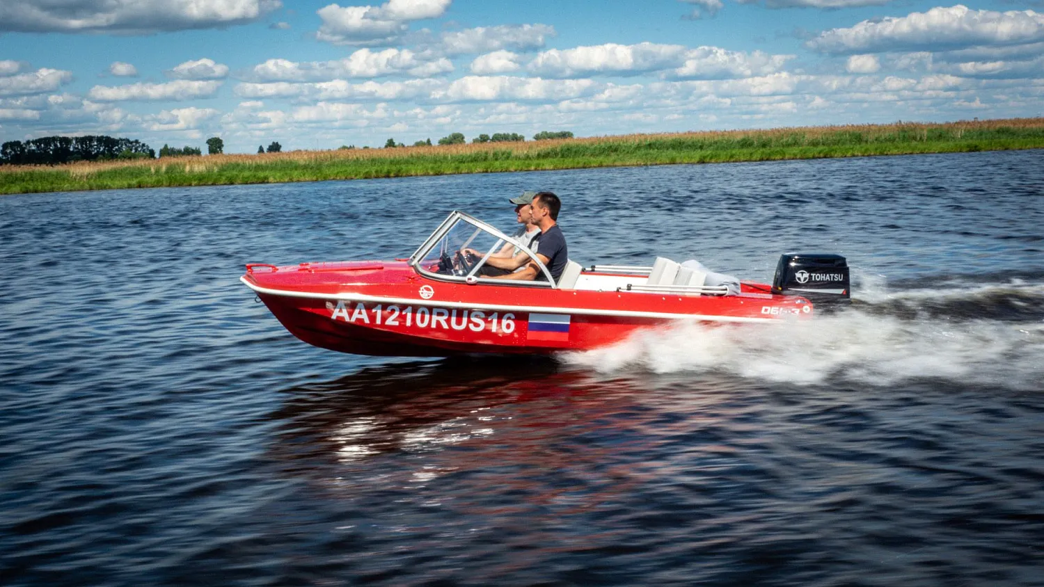 (2021) Обь 3 Ветровое стекло Элит с боковиной Классик, тент Ходовой, покраска в красный цвет