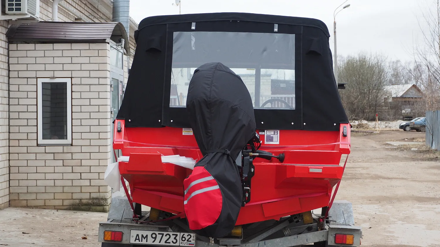 (2024) Волжанка 46 Фиш AUTO XL красная