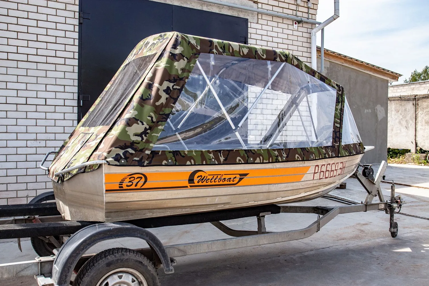 (2018) Wellboat 37 Ходовой тент