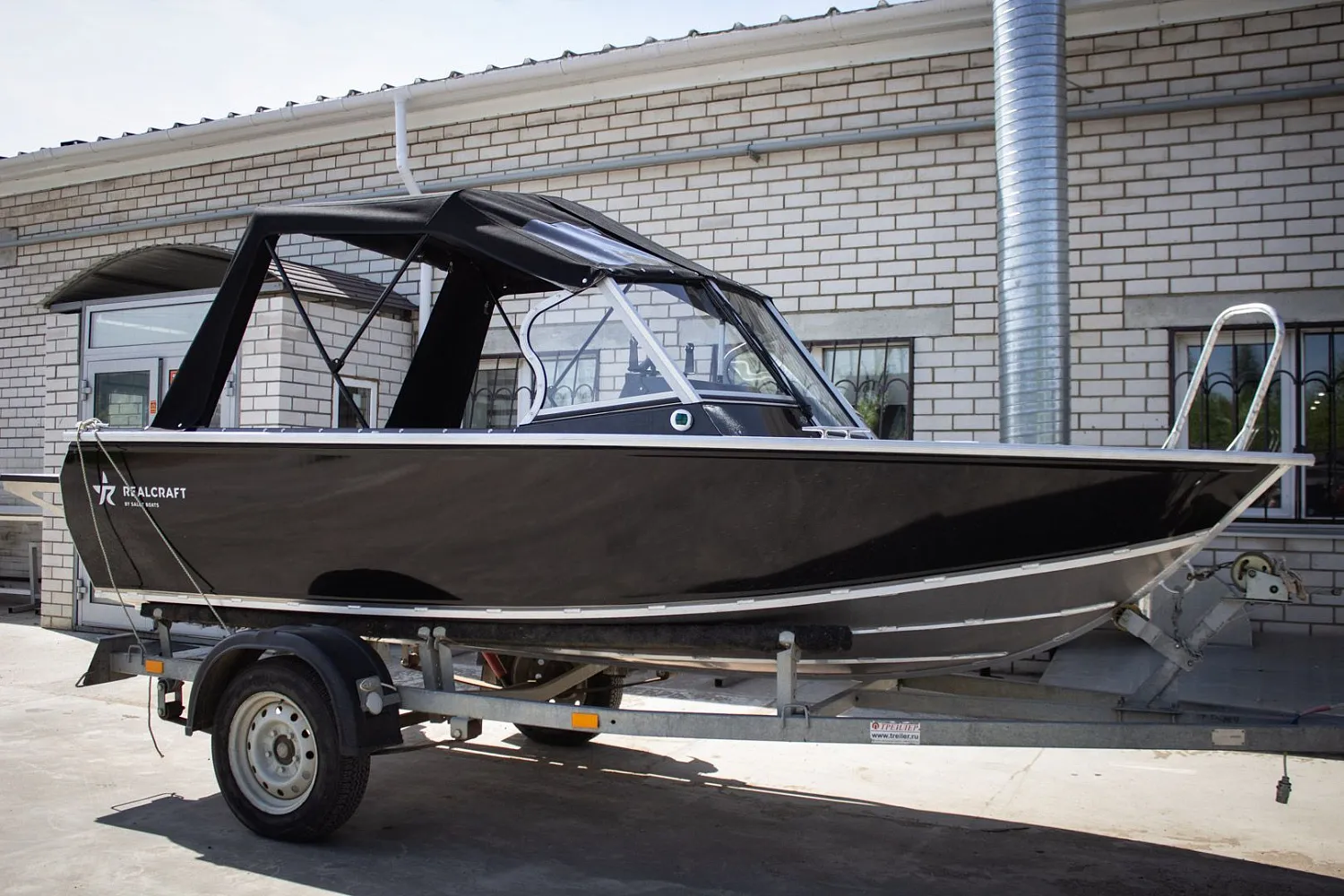 (2018) RealCraft 470 Ходовой тент и дуги