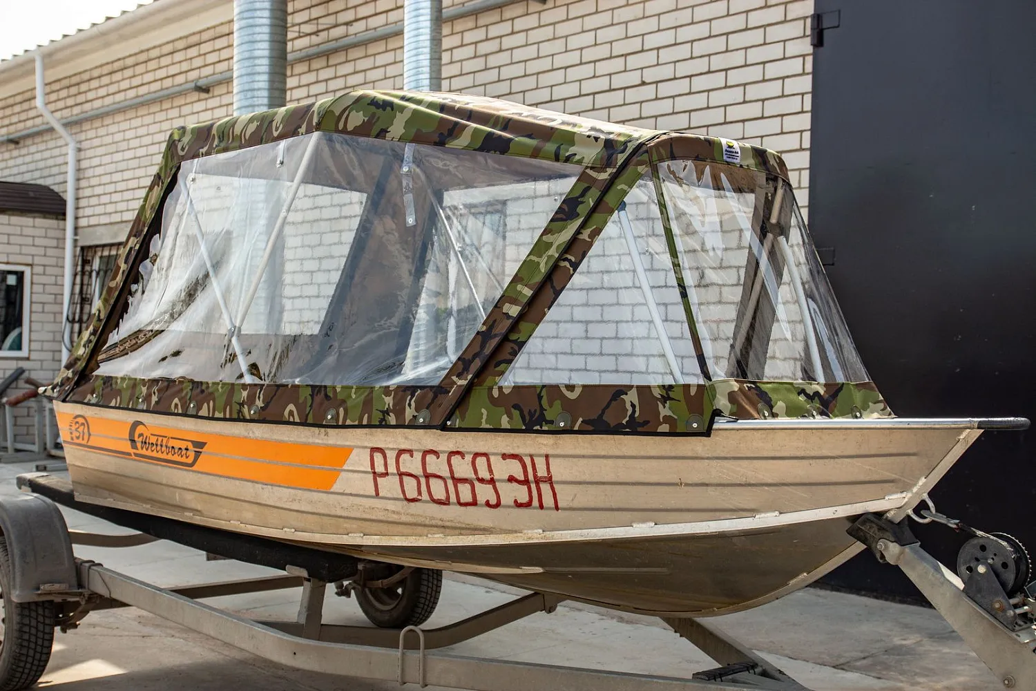 (2018) Wellboat 37 Ходовой тент