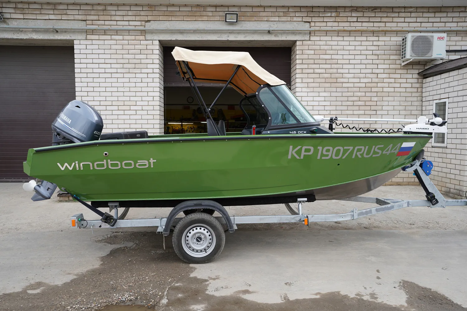 (2024) Windboat 4.6 dcx