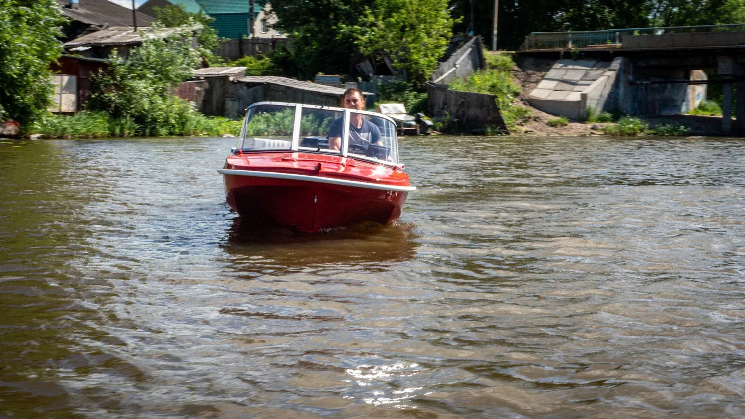 (2021) Обь 3 Ветровое стекло Элит с боковиной Классик, тент Ходовой, покраска в красный цвет