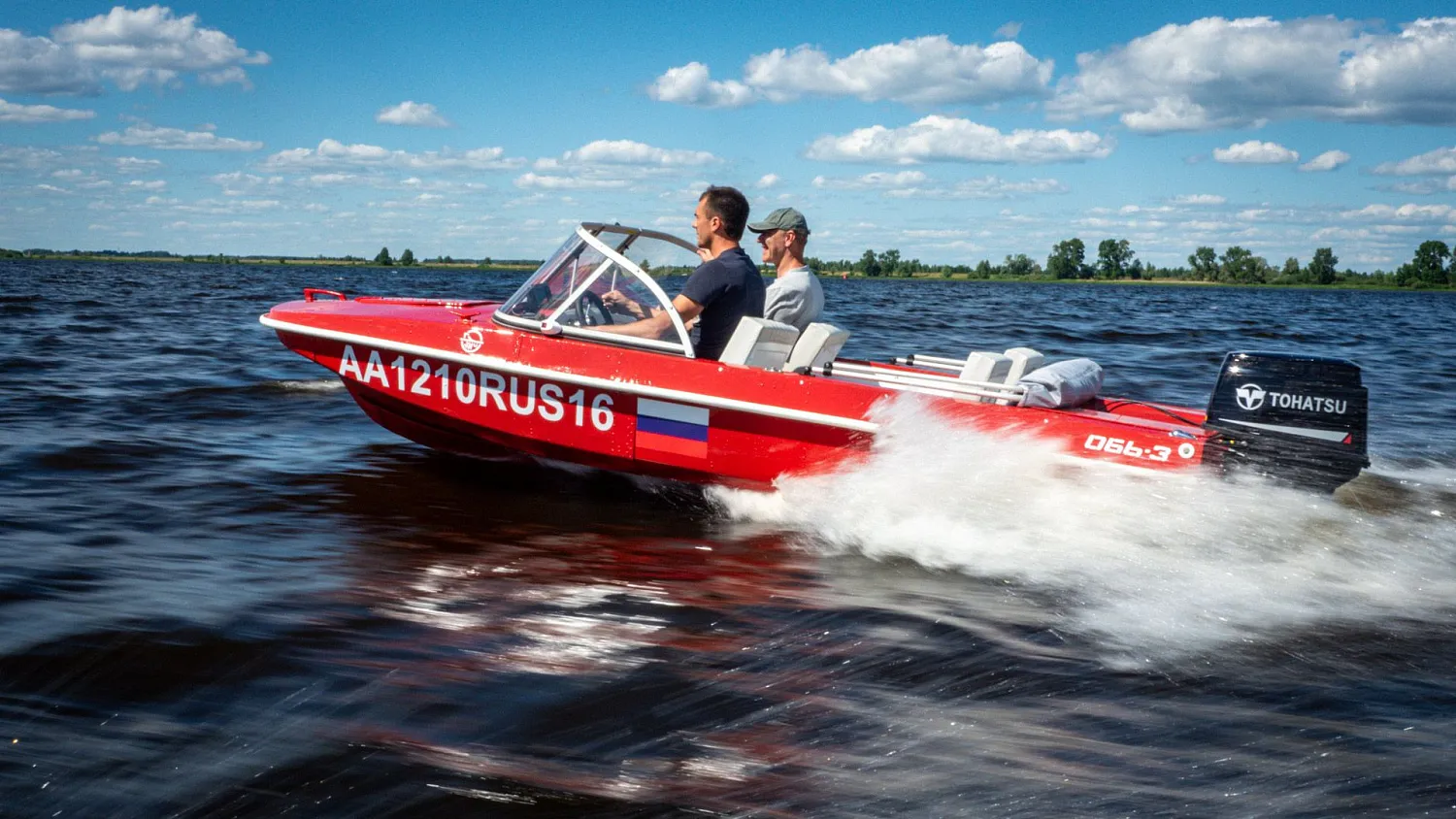 (2021) Обь 3 Ветровое стекло Элит с боковиной Классик, тент Ходовой, покраска в красный цвет