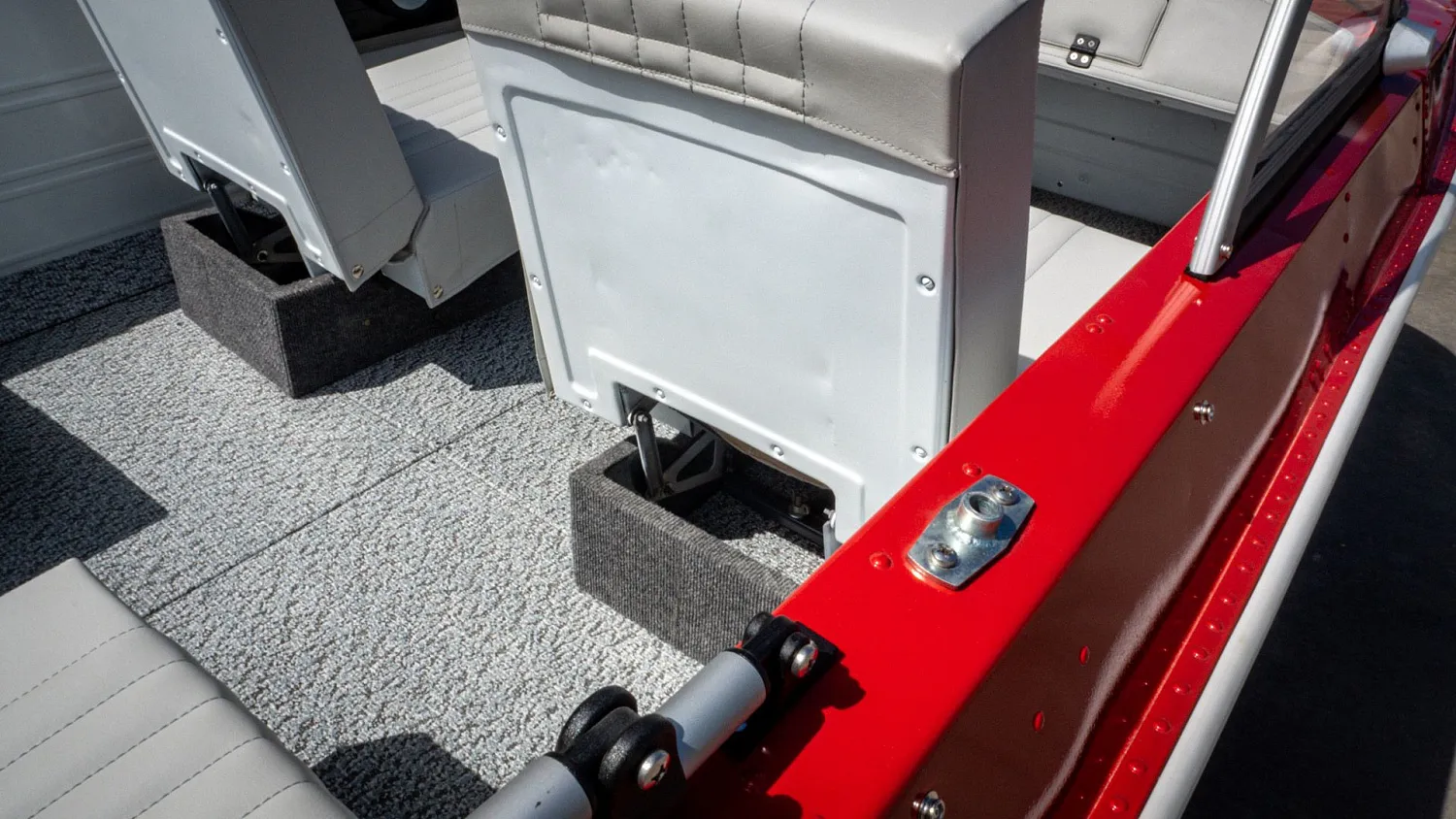 (2021) Обь 3 Ветровое стекло Элит с боковиной Классик, тент Ходовой, покраска в красный цвет