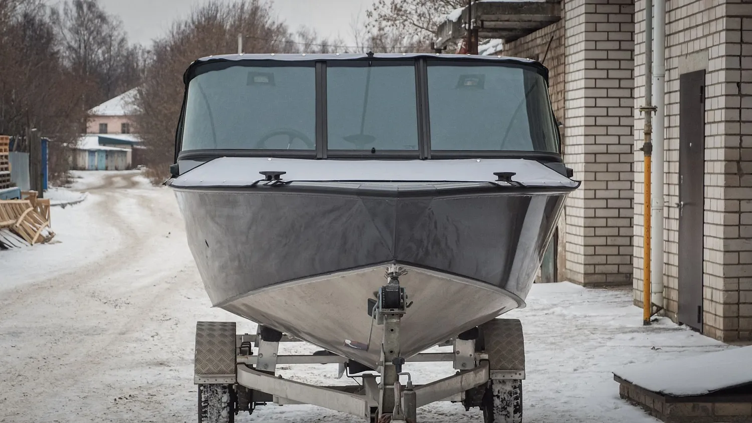 (2022) Windboat 4.6 DCX Ходовой тент на заводское ветровое стекло Стояночный и Носовой тенты