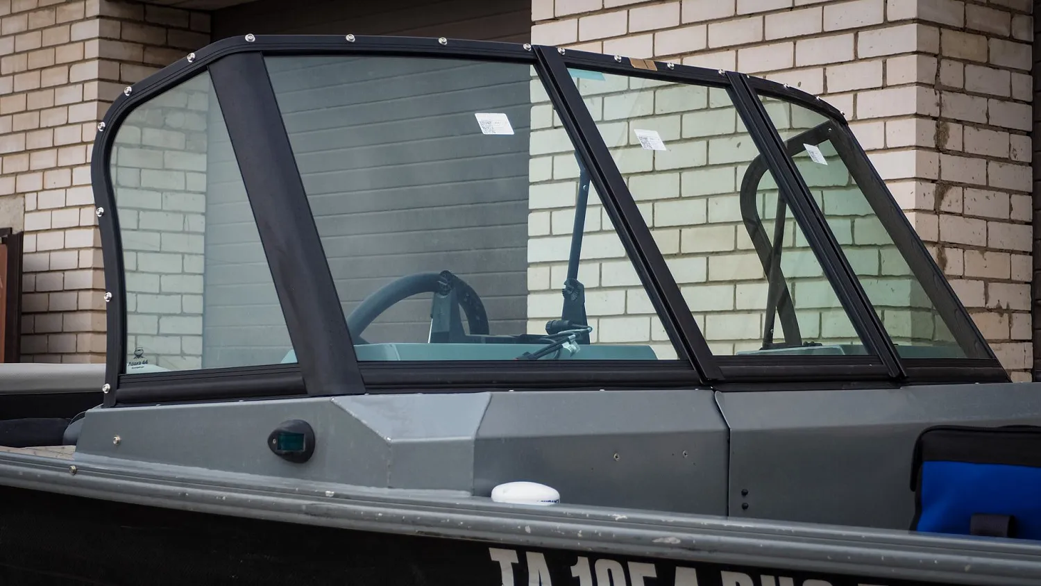 (2023) Волжанка 50 Фиш новое ветровое стекло AUTO XL и тенты