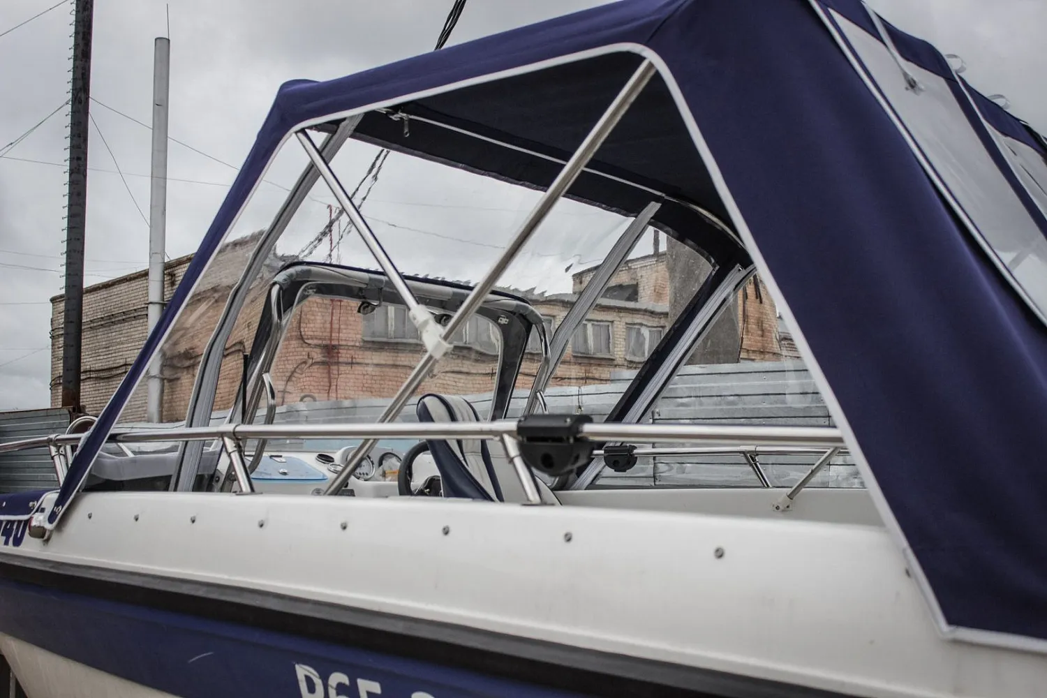 (2015) Pragmatic Fisherman 540 Тент ходовой и транспортировочный