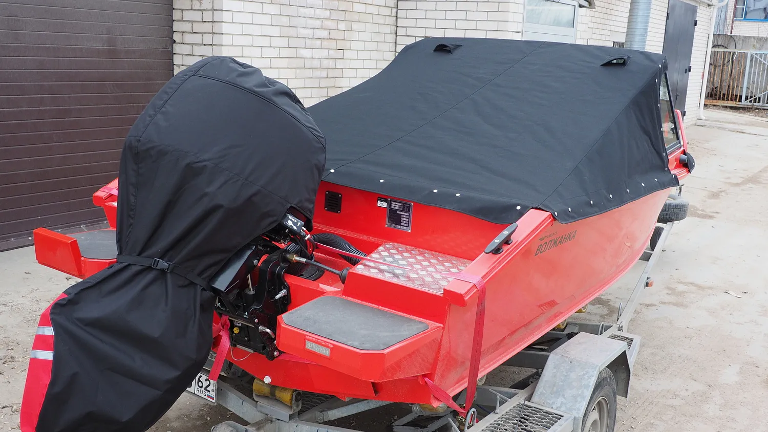 (2024) Волжанка 46 Фиш AUTO XL красная