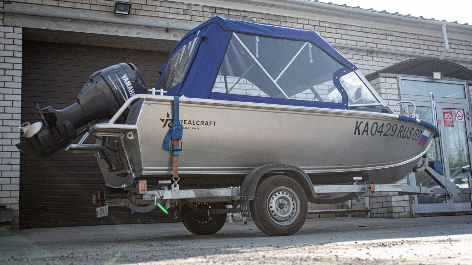 (2021) RealCraft 440 Тент ходовой на заводское стекло