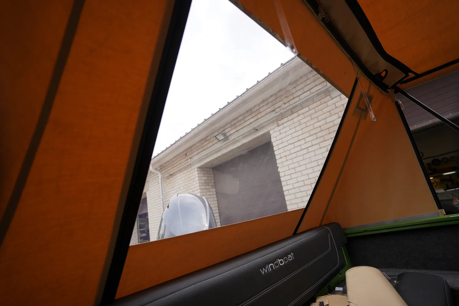 (2024) Windboat 4.6 dcx