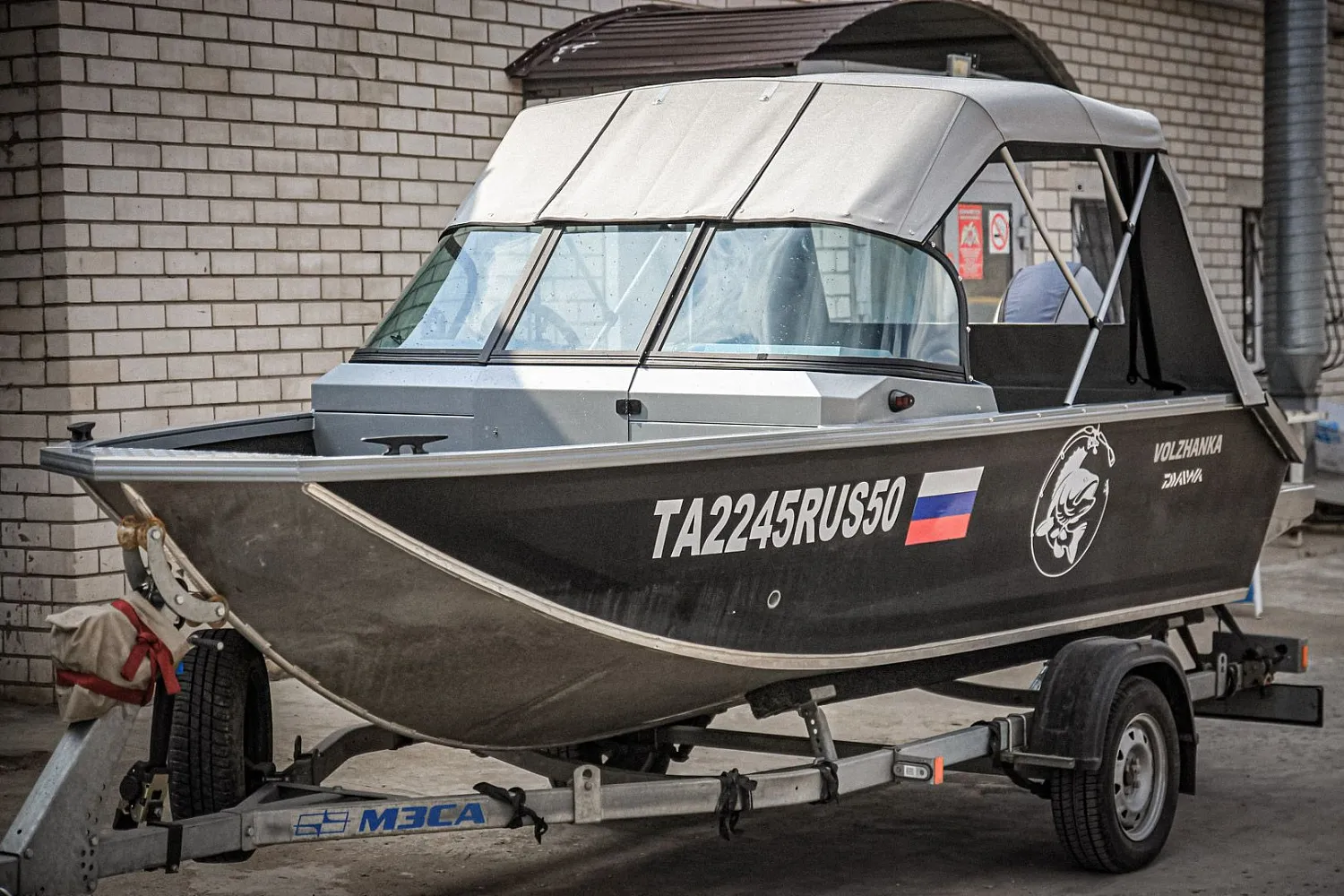 (2021) Волжанка 46 Фиш 2020 г.в Ходовой тент