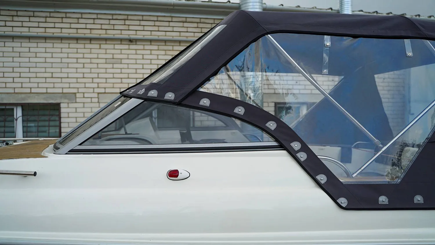 (2021) Феникс 560  Ветровое стекло Auto, Ходовой тент 