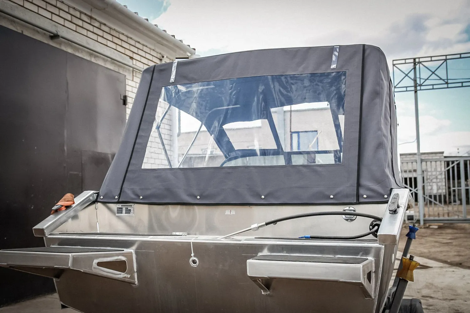 (2017) Волжанка 46 Фиш ходовой, носовой и транспортировочные тенты