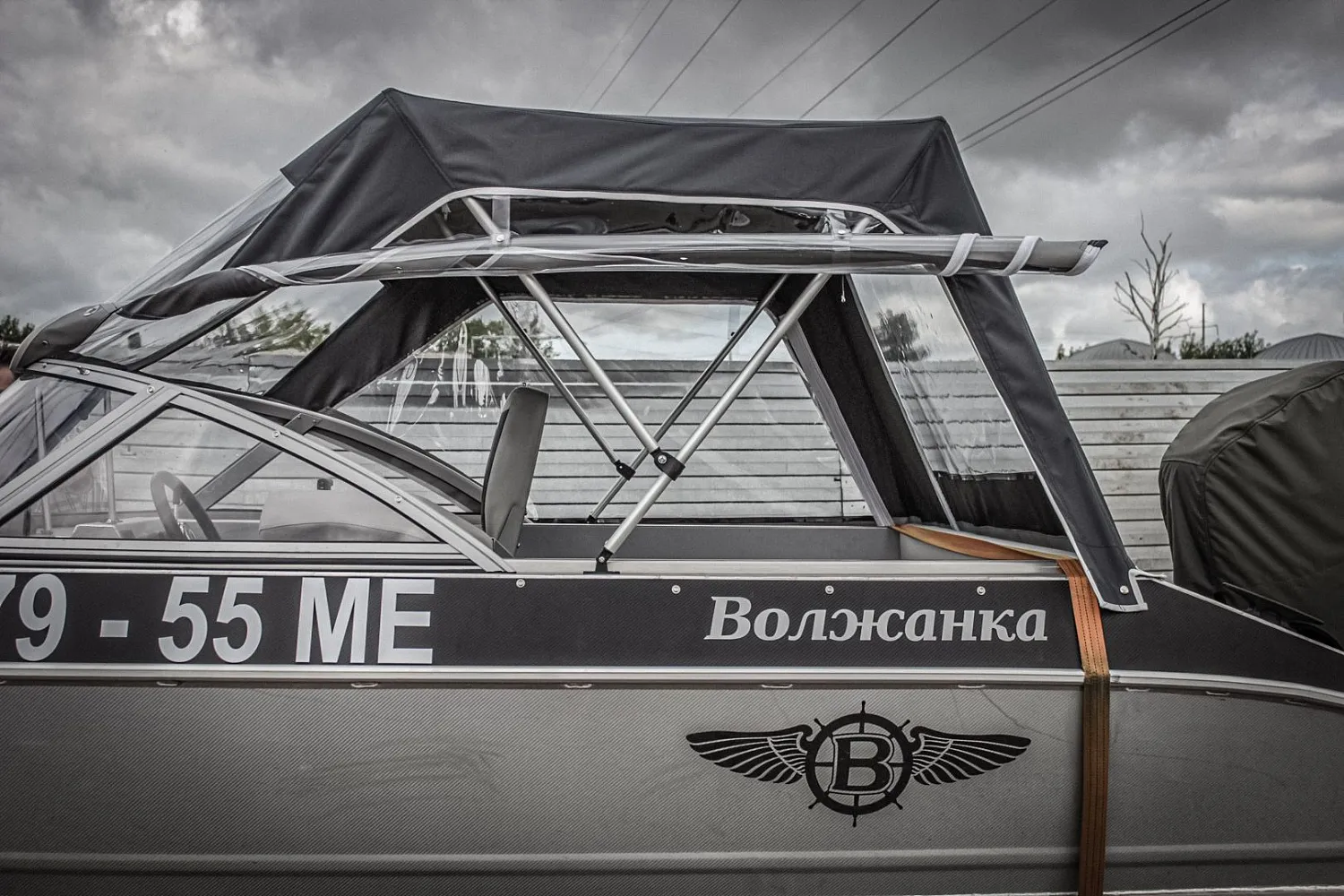 (2015) Волжанка 47 Фиш Заводское ветровое стекло, Тент ходовой, транспортировочный, стояночный