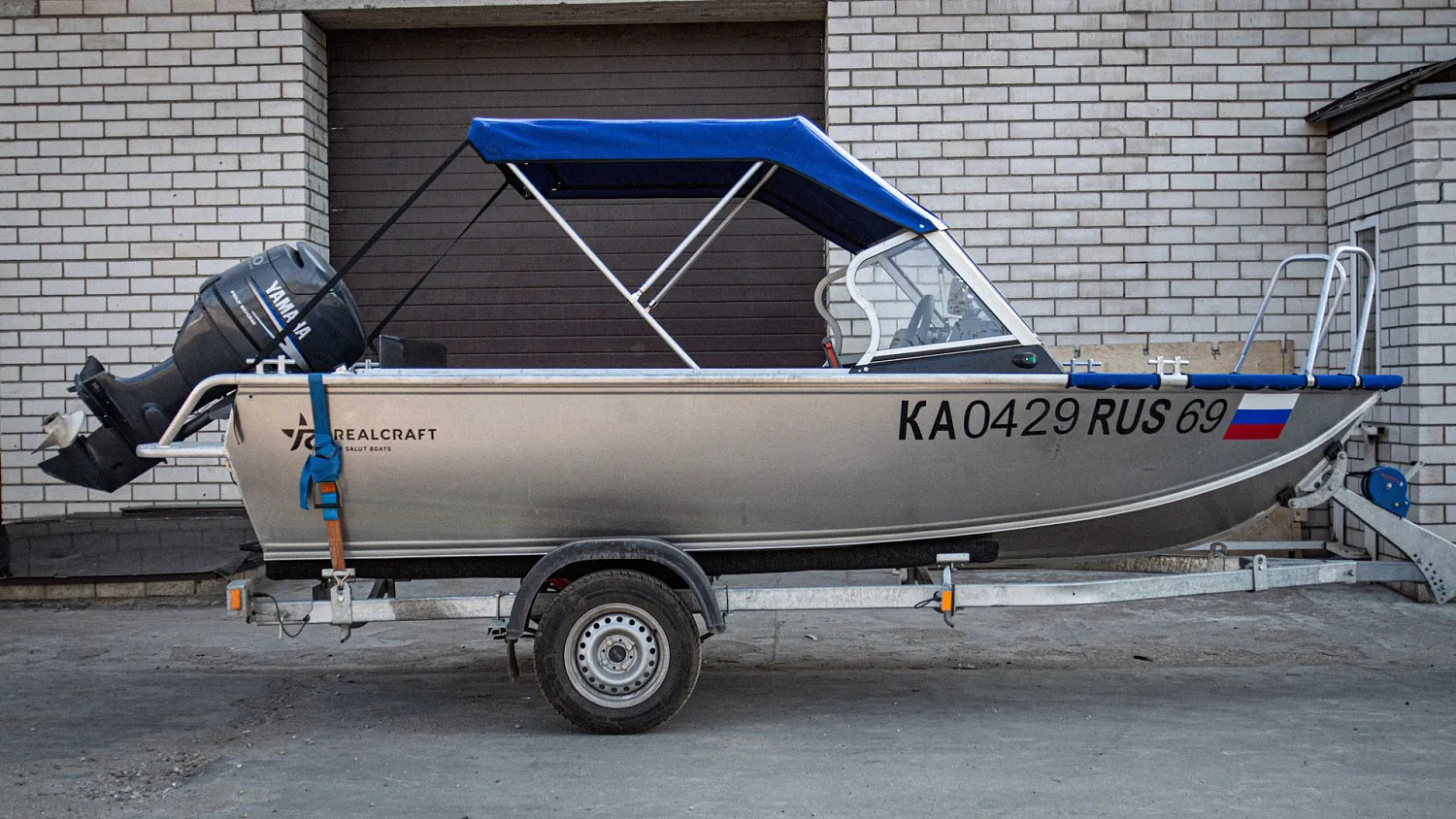 (2021) RealCraft 440 Тент ходовой на заводское стекло