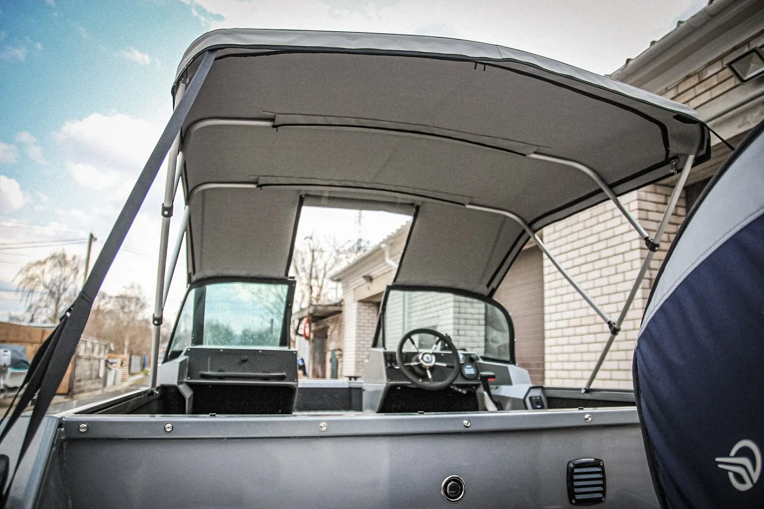 (2021) Волжанка 46 Фиш 2020 г.в Ходовой тент