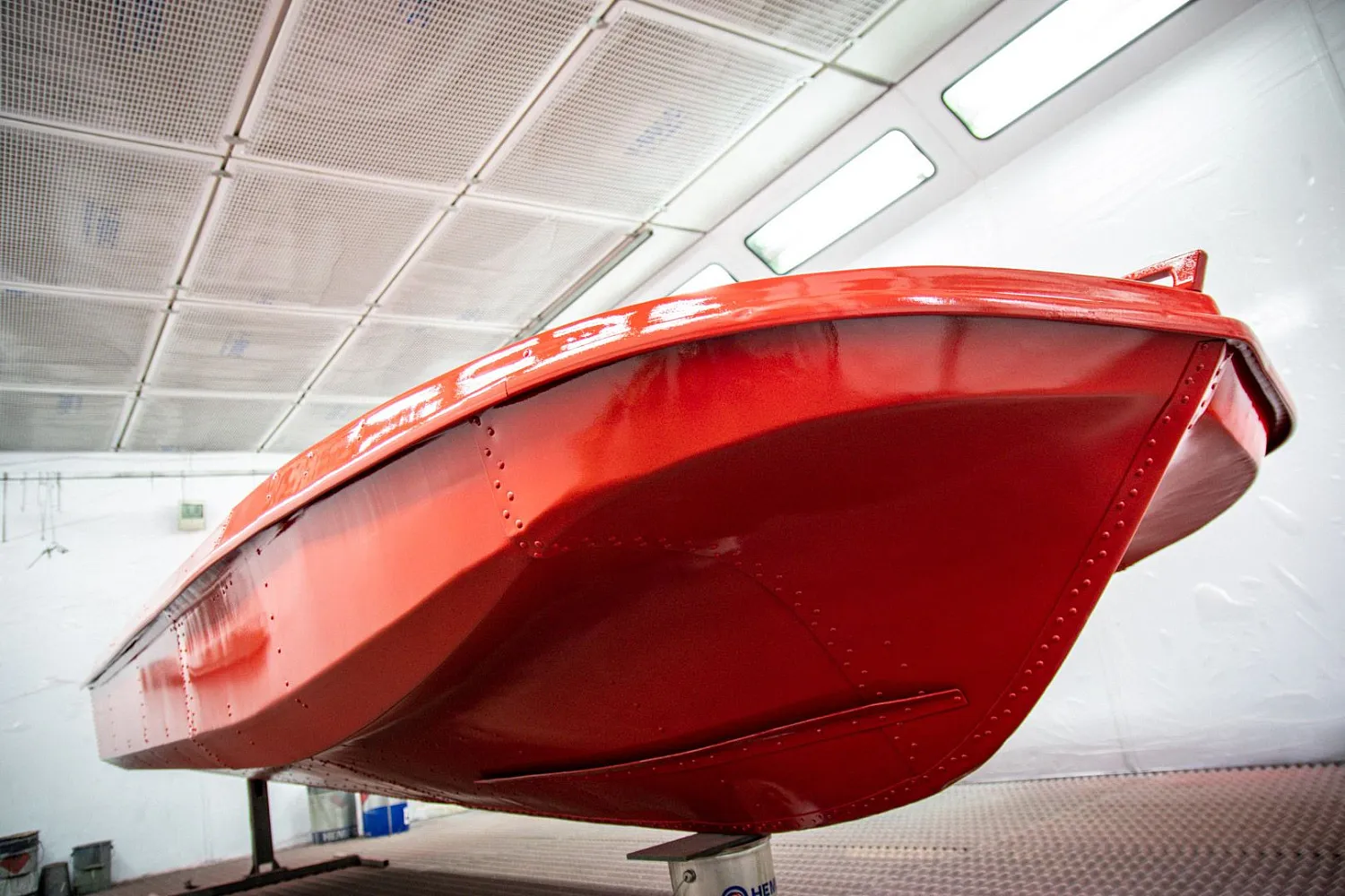 (2021) Обь 3 Ветровое стекло Элит с боковиной Классик, тент Ходовой, покраска в красный цвет