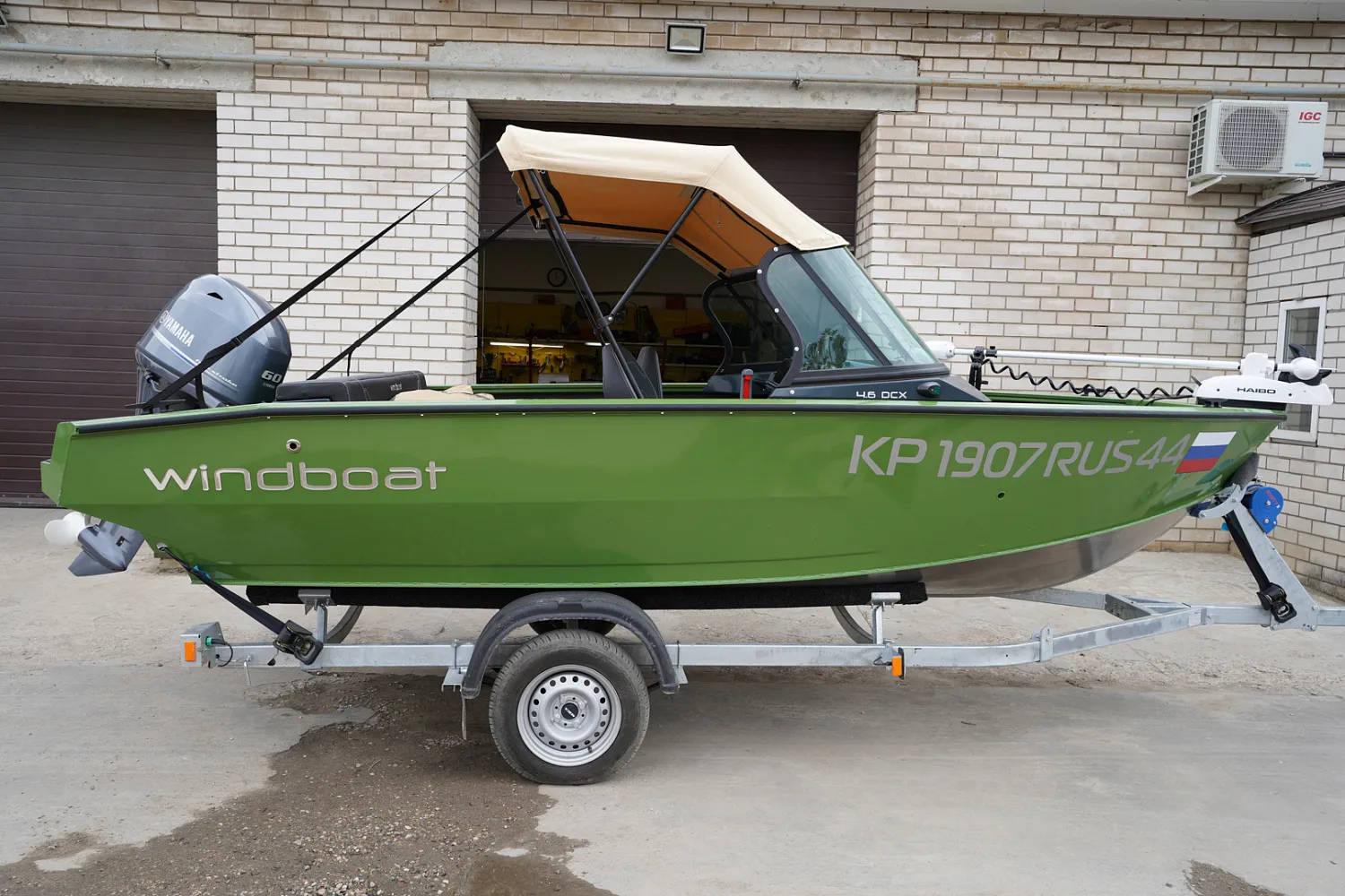 (2024) Windboat 4.6 dcx