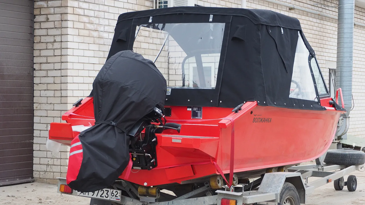 (2024) Волжанка 46 Фиш AUTO XL красная