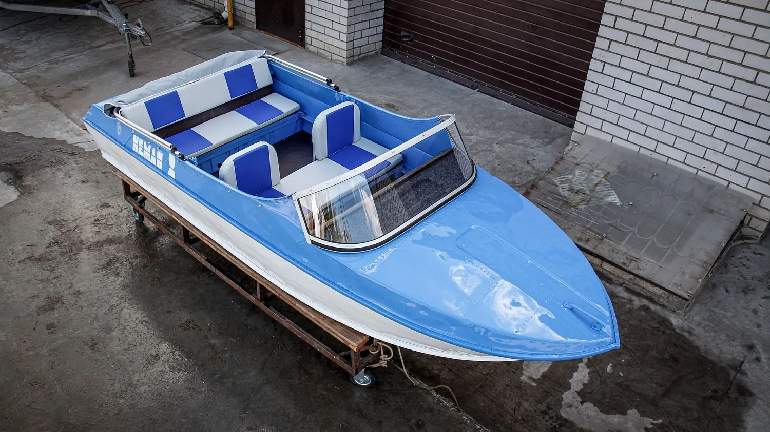 (2017) Неман 2 Ветровое стекло Элит и Ходовой тент (2017) Неман 2 Ветровое стекло Элит и Ходовой тент