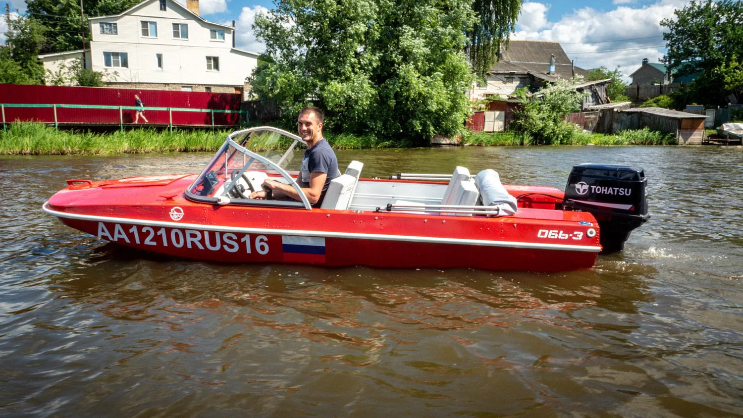 (2021) Обь 3 Ветровое стекло Элит с боковиной Классик, тент Ходовой, покраска в красный цвет
