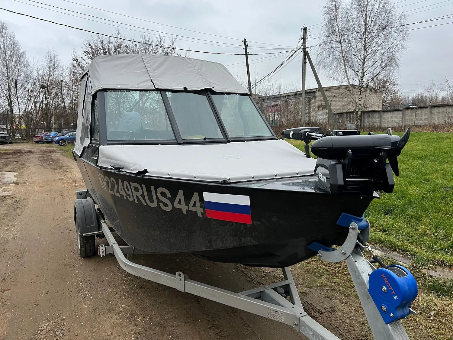 (2025) Goonch 460 SV fish M