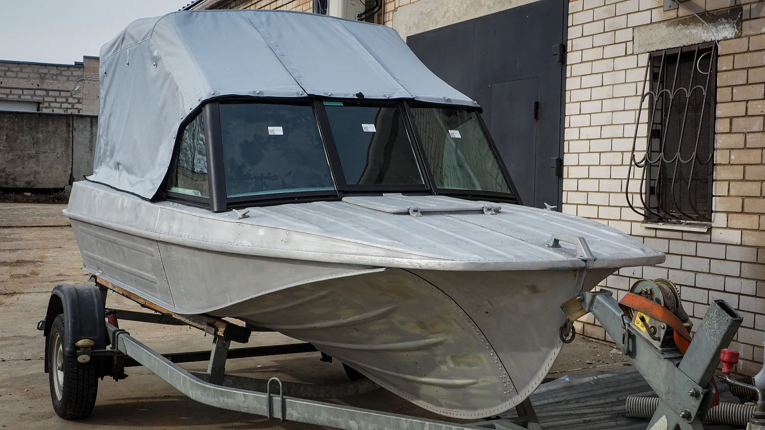(2024) Казанка 5М Ветровые стекла Auto с боковиной Классик, Комфорт с боковиной Классик и Фиш и Элит с боковиной Классик и Фиш